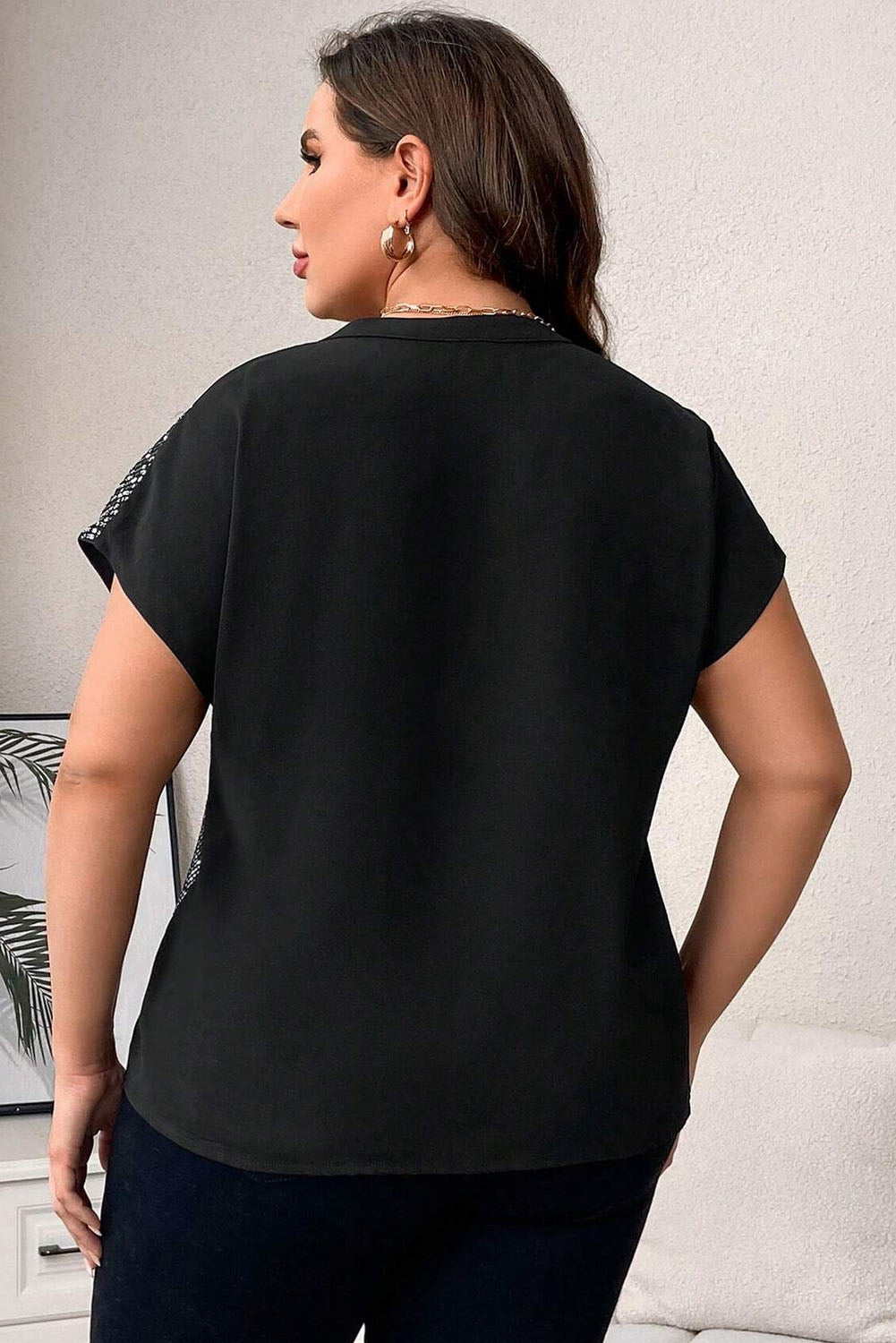 Black Plus Size Sequined Patchwork V Neck Tee Ladies Short Sleeve Shirt with Sequins