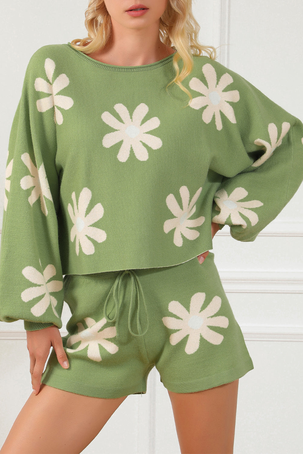 Matching Outfit Set Green Flower Print Bubble Sleeve Knitted Sweater and Shorts Set