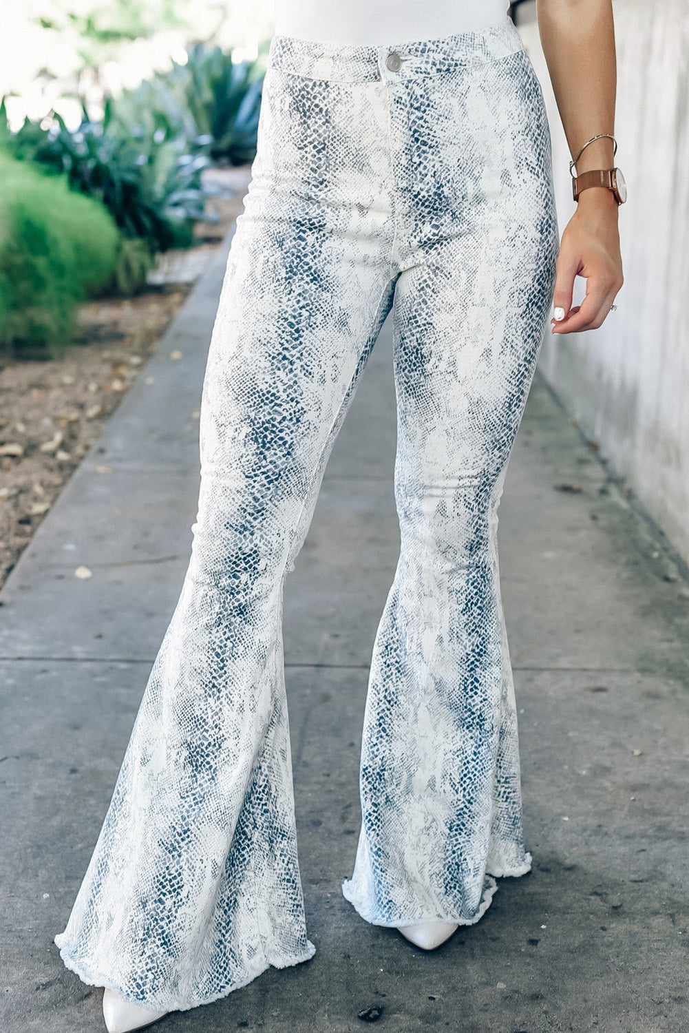 White Western Fashion High Waist Snakeskin Print Flare Pants