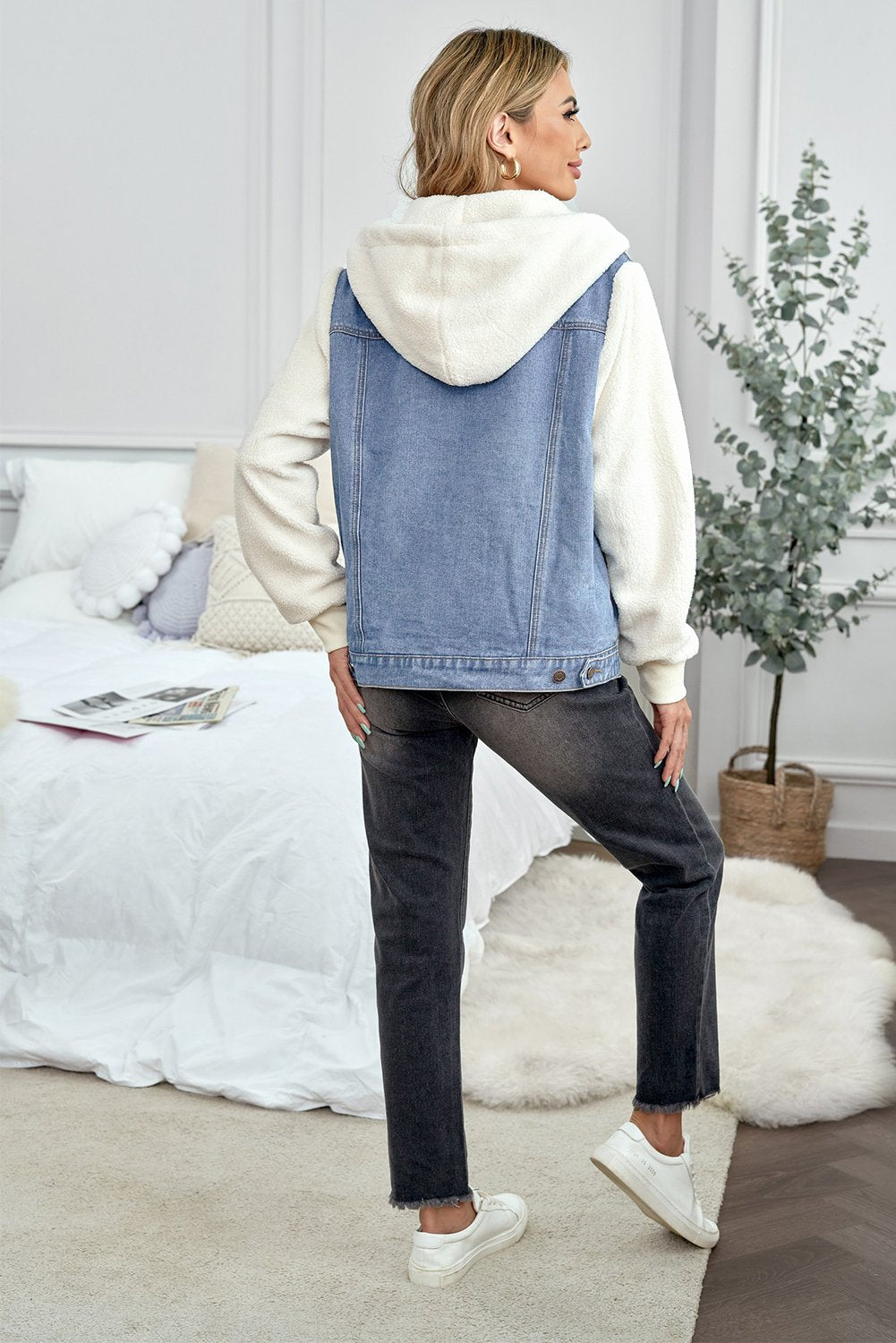 Womens Sky Blue White Sherpa Denim Splicing Buttoned Jacket