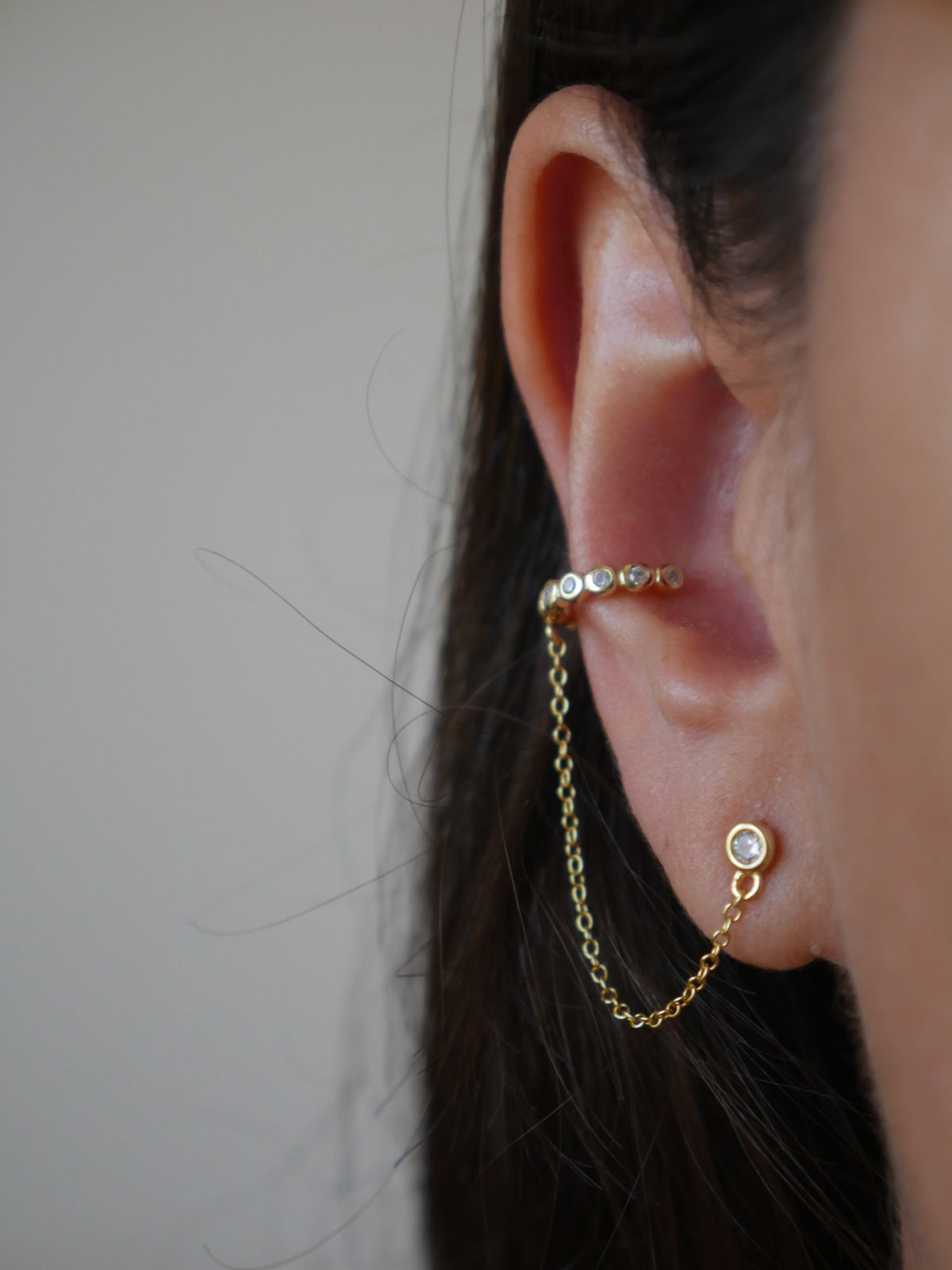 gold earrings with chain and ear cuff, studs with cubic zirocnia, popular earrings, gift ideas, daity hypoallergenic , shopping in Miami