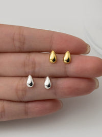 earrings, stud earrings, dainty earrings, plain earrings, white gold pear shape earrings, plain white gold earrings, plain stud earrings pear shape, ball earrings, ball jewelry, nice earrings, nice jewelry, birthday gifts, anniversary gifts, nice jewelry, kesley boutique, new women's fashion, tiktok jewelry, amazon jewelry, tiny earrings