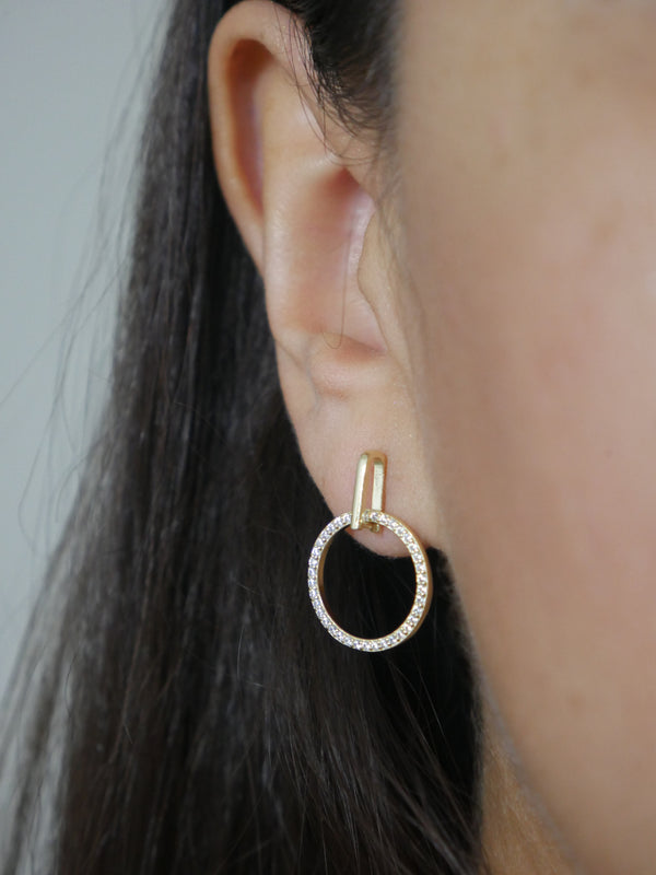 gold plated earrings, .925 sterling silver, rhinestone earrings, cubic zirconia, diamond simulated earrings, nickel free earrings for sensitive ears, circle earrings, open circle earrings with bar rhinestone, casual everyday jewelry, fashion jewelry, nice earrings, kesley boutique 