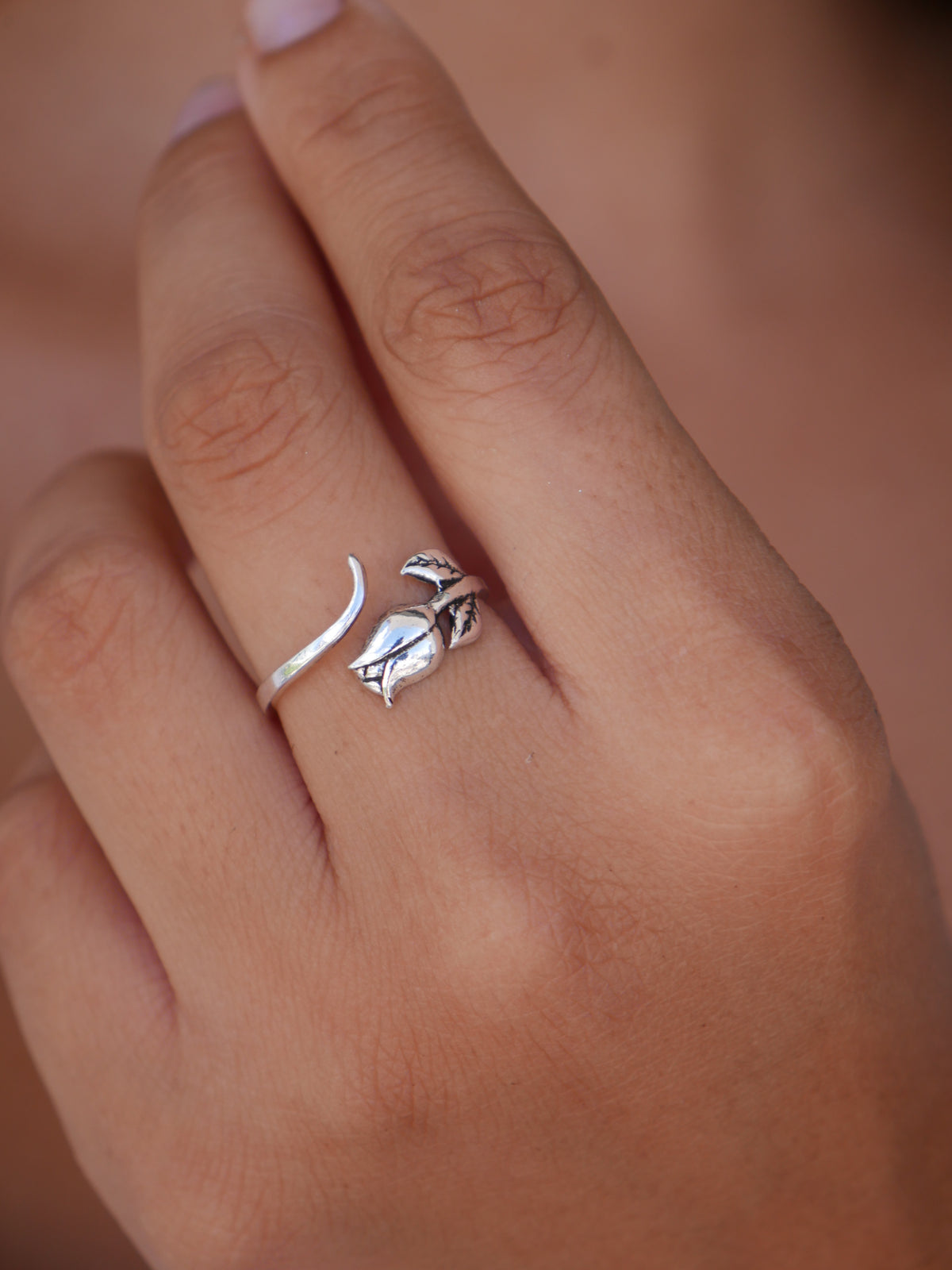 rings, silver rings, 925, adjustable rings, rose rings, rose ring, pinky rings, tarnish free jewelry, fine jewelry, cool rings, unique rings, rings for men, rings for women, trending jewelry on tiktok, statement rings, fashion jewelry, fine jewelry, nice rings, cool jewelry, waterproof rings, rose jewelry, rings with a rose, jewelry with a rose , gift ideas, casual rings, affordable jewelry , pandora rings, designer inspired jewelry