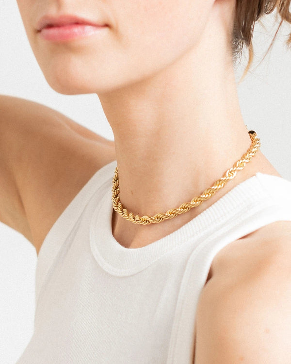 necklace, necklaces, gold necklaces, gold chokers, twisted chain necklaces, plain necklaces, thick necklaces, chunky necklaces, nice gold necklaces, womens fashion, womens jewelry, necklace ideas, necklace layering ideas, jewelry trending on tiktok, new womens fashion, fashion jewelry, fine jewelry, statement necklaces, waterproof necklaces, cheap jewelry, good quality jewelry