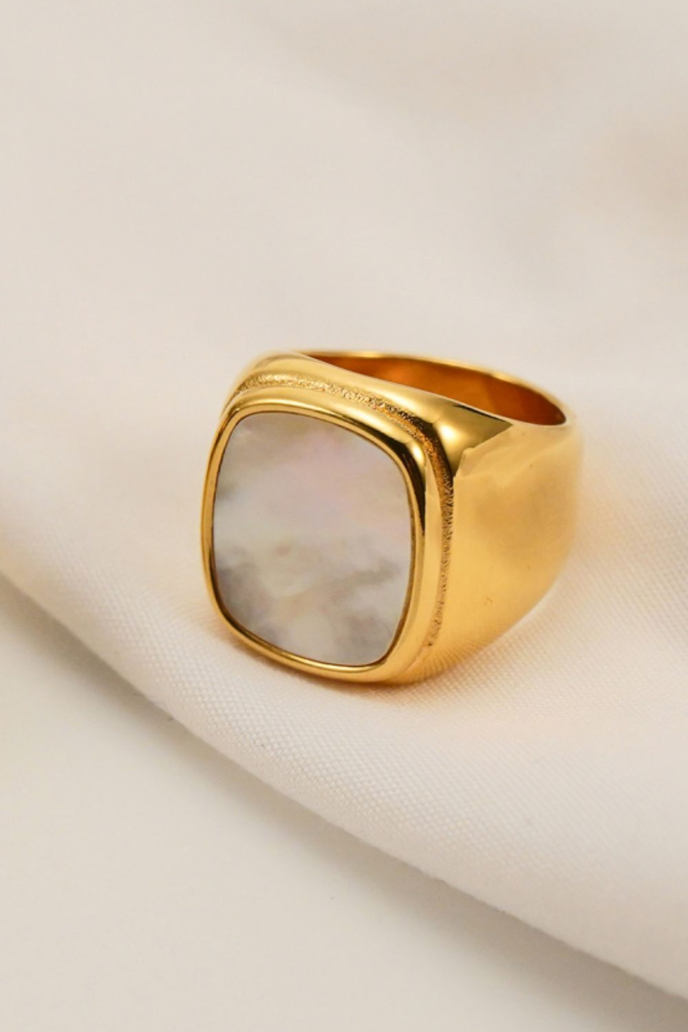 Gold Ring, Stainless Steel 18K Gold-Plated Inlaid Shell Ring