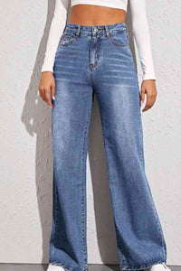 jeans, blue jeans, womens jeans, pants, bottoms, baggy jeans, mom jeans, nice jeans, lose jeans, nice jeans, trending jeans, blue jeans, womens clothing, womens bottoms, lose fitting jeans, loose fitting jeans, washed out pants, washed out jeans, high rise jeans