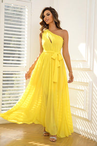 maxi dress, dresses, dress, womens clothing, elegant dresses, formal dresses, dresses for special events, elegant dresses, yellow dress, one shoulder dress, long dresses, vacation dresses, outfit inspo dresses