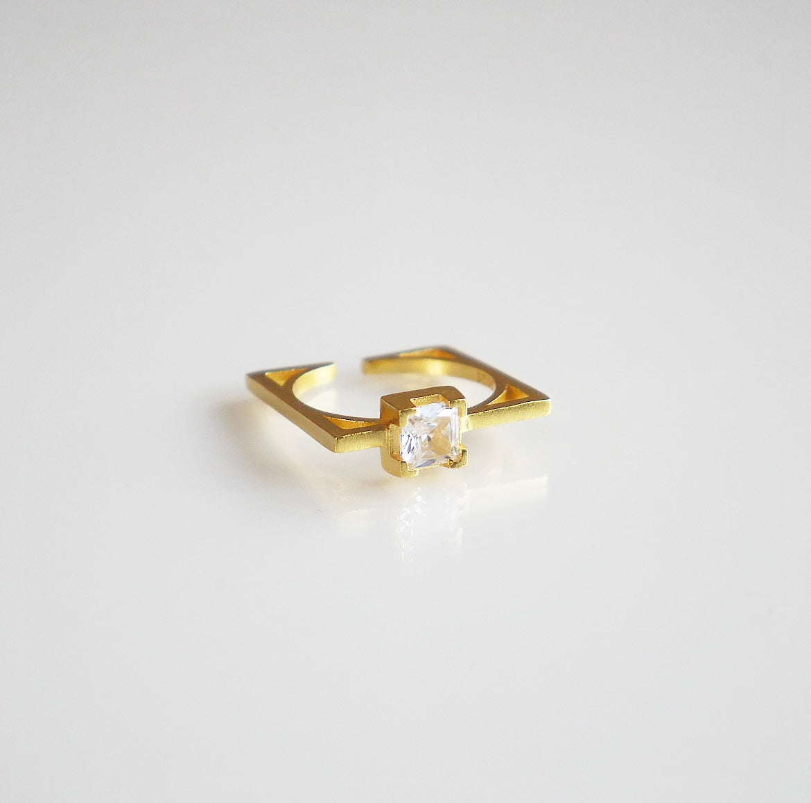 Square Outline Single Sparkle Ring