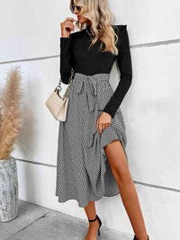 Women's Casual Work Dress Black and White Pattern Ribbed Round Neck Long Sleeve Tie Waist Midi Dress