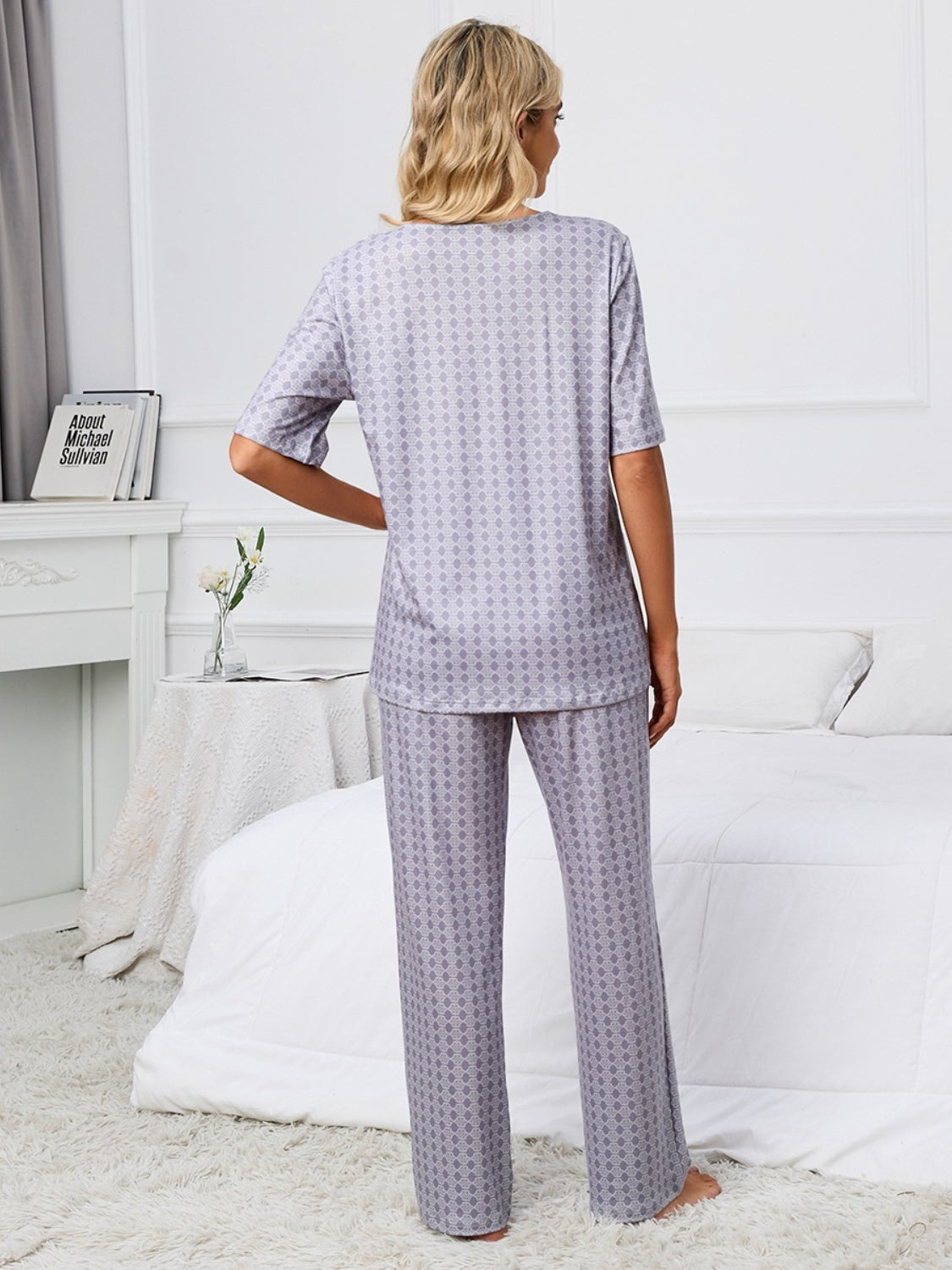 Ladies Pajamas Printed V-Neck Top and Pants Lounge Set