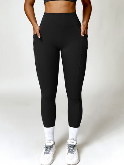 Ruched Pocketed High Waist Active Nylon Sports Sweatproof Leggings