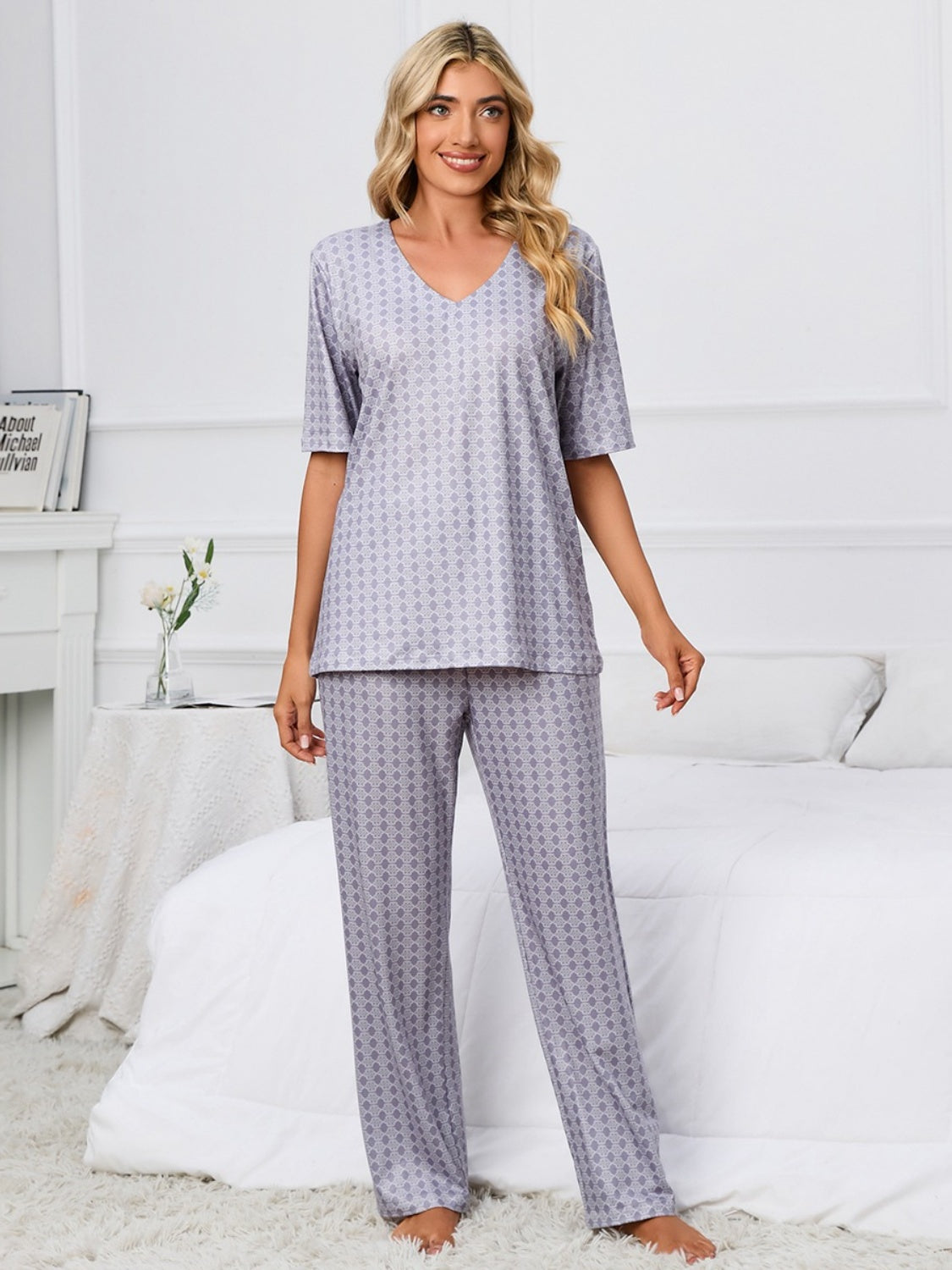 Ladies Pajamas Printed V-Neck Top and Pants Lounge Set