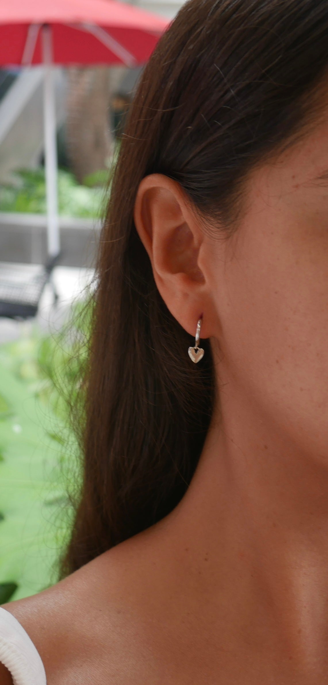 earrings, dainty earrings, small Hoop earrings with heart charm , small hoop earrings with heart heart sterling silver hoop earrings, gold heart hoop earrings. Waterproof heart earrings in Miami, shopping in brickell, earrings in Miami, heart earrings for men, hoop heart earrings Kesley Boutique