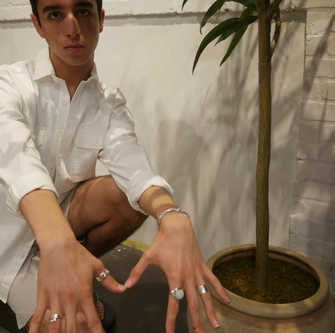 Moonstone ring, shopping in miami, Kesley boutique, Chunky moonstone ring, gifts for her, gifts for him.