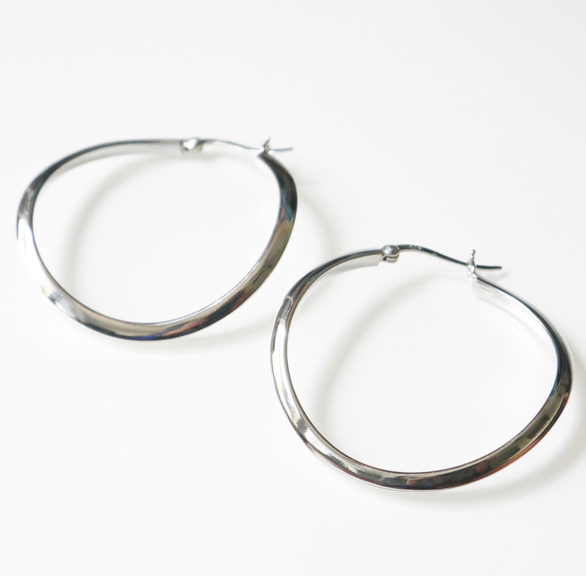 Twisted Round Hoop Earrings