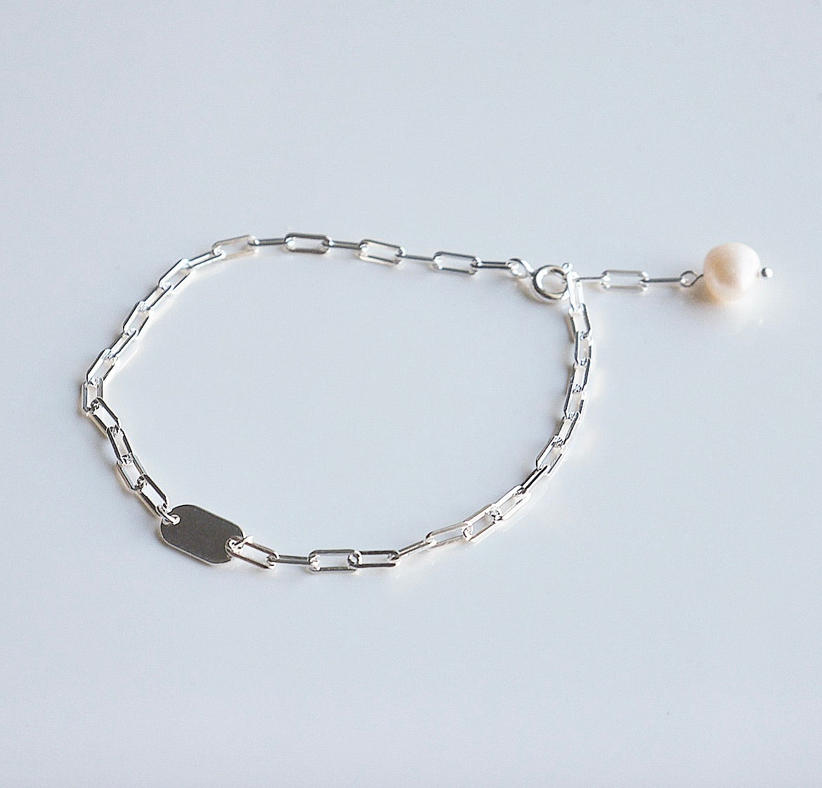 Paper Clip Link Pearl End Bracelet